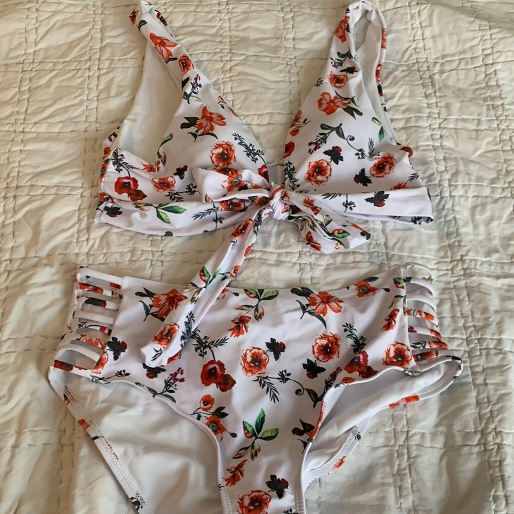 SHEIN bikini size XL. Never worn.